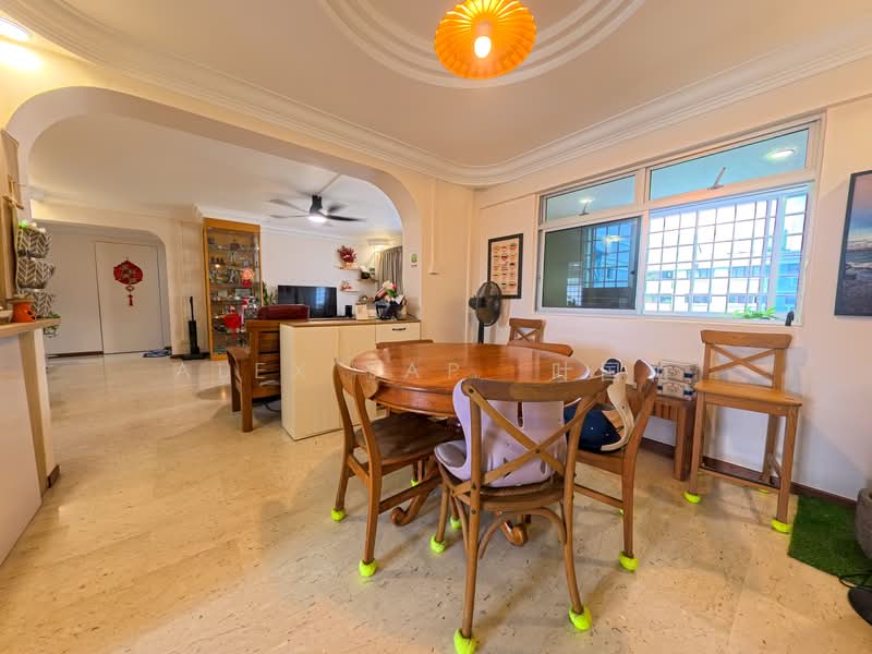 743 Pasir Ris Street 71 HDB Flat For Sale at S$ 830,000 | PropertyGuru Singapore - Dining Room (Originally Study)