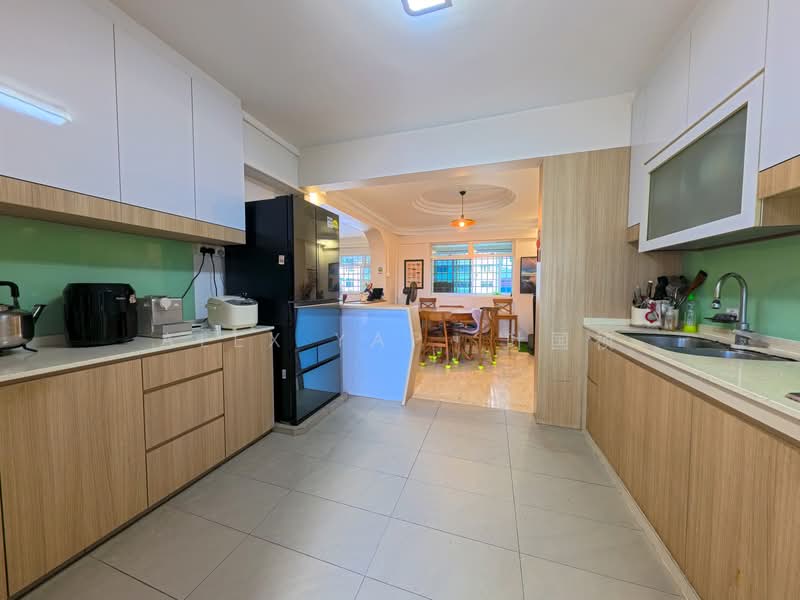 743 Pasir Ris Street 71 HDB Flat For Sale at S$ 830,000 | PropertyGuru Singapore - Kitchen