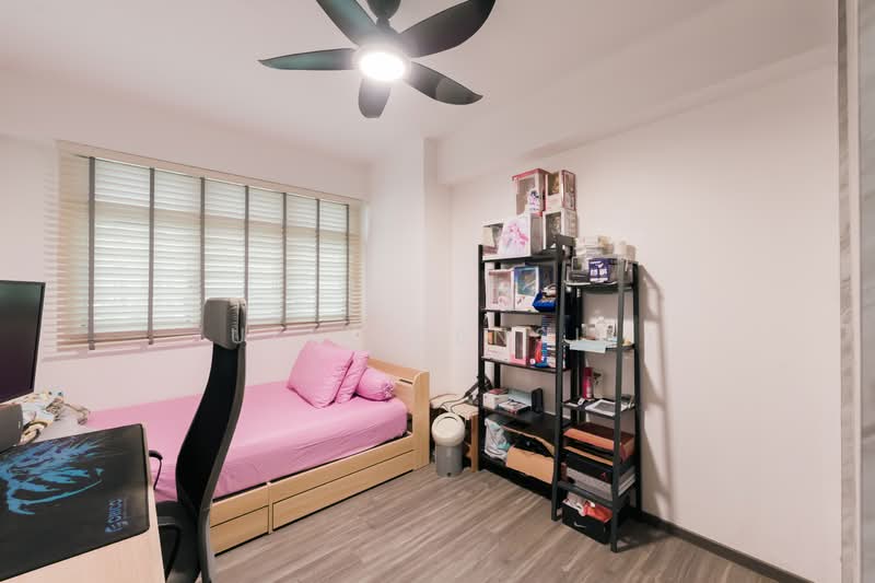416A Fernvale Link HDB Flat For Sale at S$ 812,888 | PropertyGuru Singapore - Bedroom