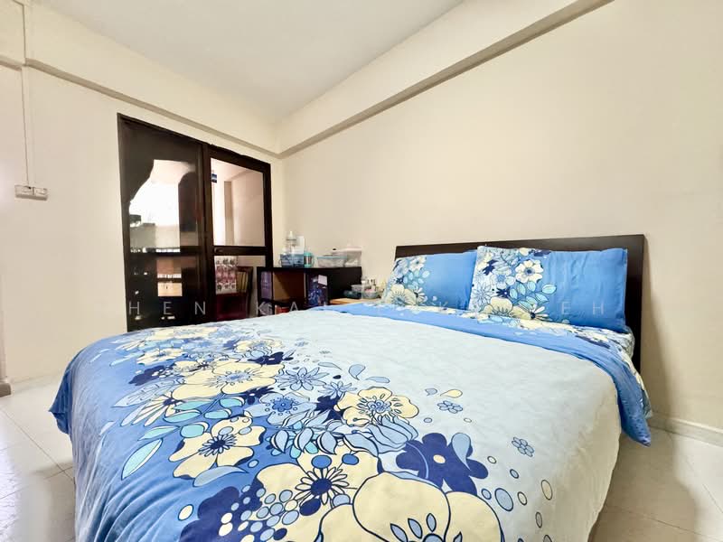 189 Bukit Batok West Avenue 6 HDB Flat For Sale at S$ 600,000 | PropertyGuru Singapore - Bedroom