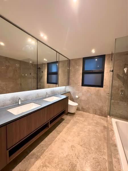 Kopar At Newton Condominium For Sale at S$ 4,500,000 | PropertyGuru Singapore - Master Bathroom