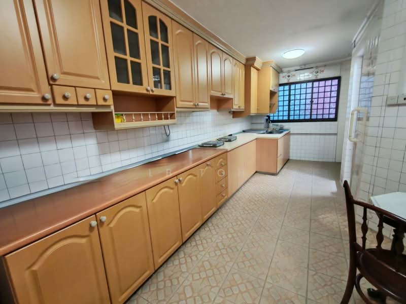 311 Shunfu Road HDB Flat For Sale at S$ 788,000 | PropertyGuru Singapore - Kitchen