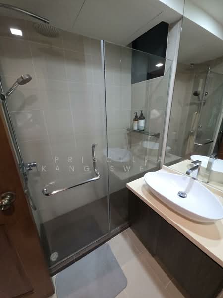 Eastvale Condominium For Sale at S$ 1,688,000 | PropertyGuru Singapore - Bathroom