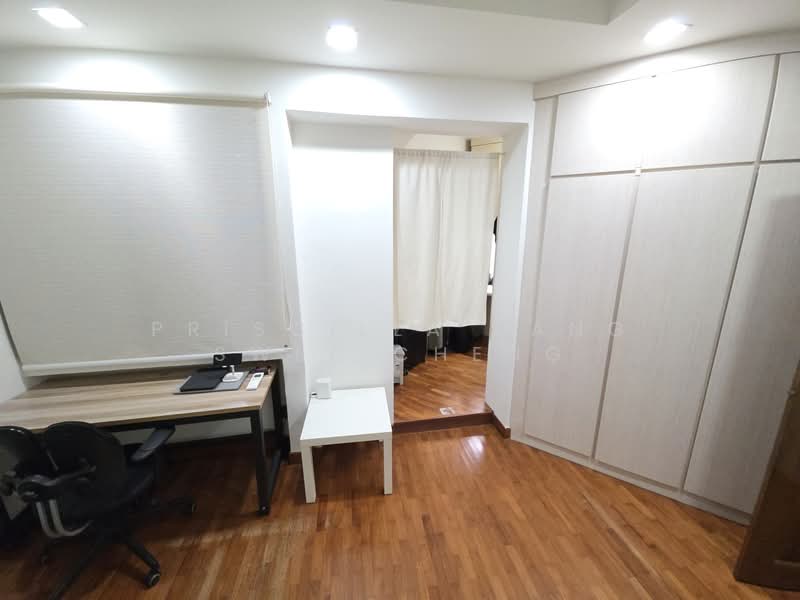 Eastvale Condominium For Sale at S$ 1,688,000 | PropertyGuru Singapore - Bedroom with study