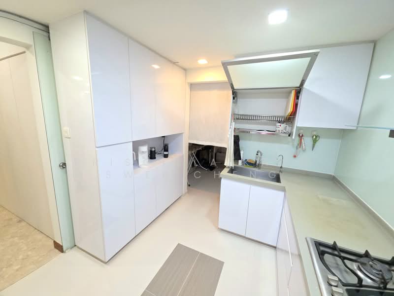 Eastvale Condominium For Sale at S$ 1,688,000 | PropertyGuru Singapore - Kitchen