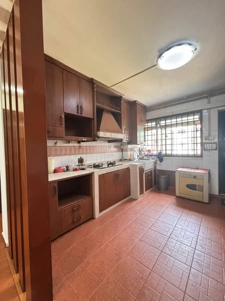 834 Jurong West Street 81 HDB Flat For Sale at S$ 518,888 | PropertyGuru Singapore - Kitchen