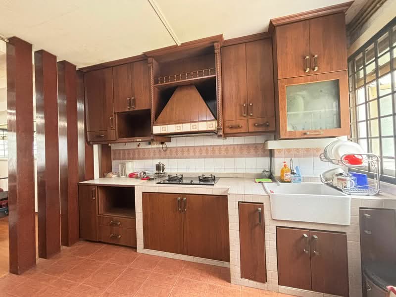 834 Jurong West Street 81 HDB Flat For Sale at S$ 518,888 | PropertyGuru Singapore - Kitchen