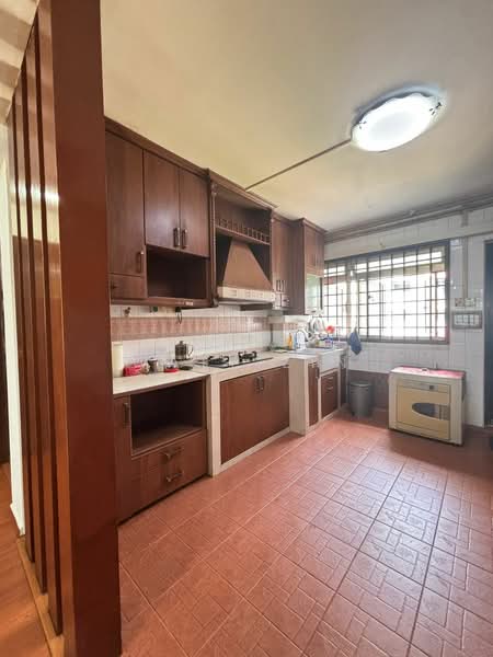 834 Jurong West Street 81 HDB Flat For Sale at S$ 518,888 | PropertyGuru Singapore - Kitchen