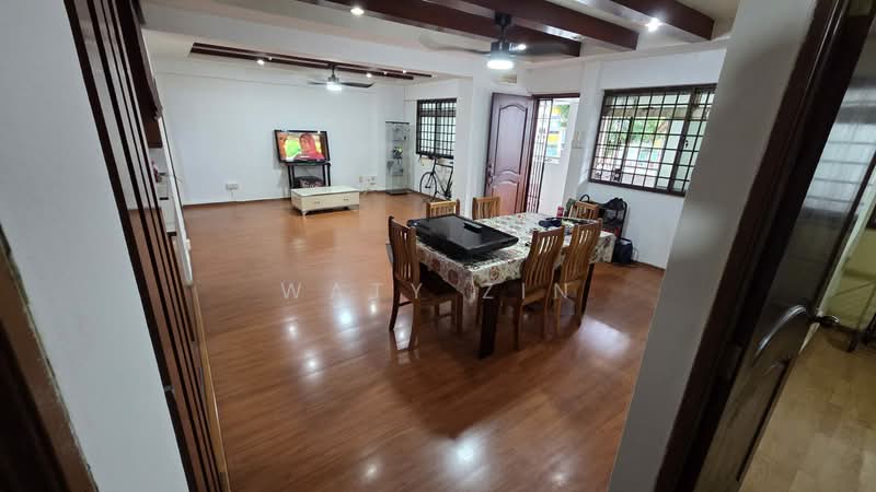 834 Jurong West Street 81 HDB Flat For Sale at S$ 518,888 | PropertyGuru Singapore - Living Room