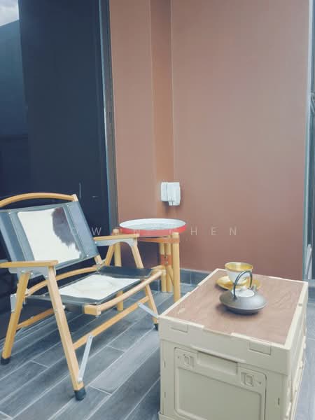 The Commodore Condominium For Sale at S$ 1,850,000 | PropertyGuru Singapore - Balcony