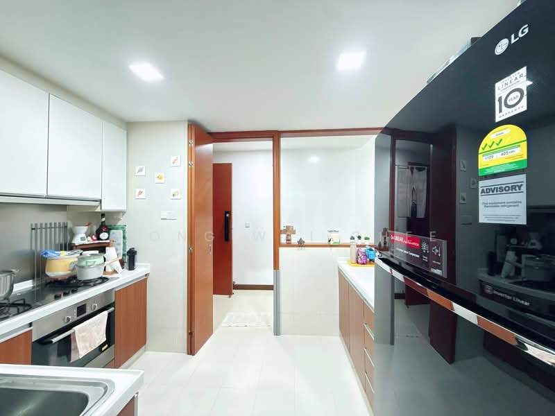 The Raintree Condominium For Sale at S$ 2,000,000 | PropertyGuru Singapore - Kitchen