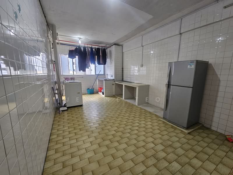 423 Bedok North Avenue 1 HDB Flat For Sale at S$ 518,000 | PropertyGuru Singapore - Kitchen