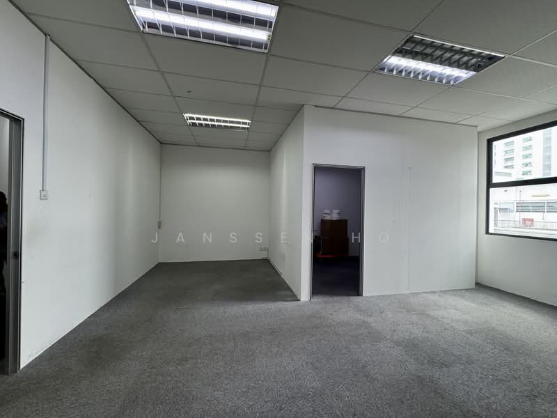 186 Woodlands Industrial Park E5, Woodlands Industrial Park E5, 500 sqft, Light Industrial (B1) For Rent, by Janssen Ho, 500098073 - Interior - CommercialGuru.com.sg
