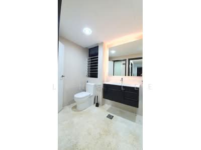 For Rent - 2 rooms inclusive utilities Agent fee apply at Balestier