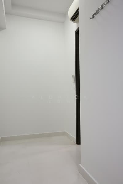 Edenz Loft, 11 Lorong 24 Geylang, 1 Bedroom, 441 sqft, Apartment For Rent, by Aldrick Loh, 500098087 - Study Room - PropertyGuru.com.sg