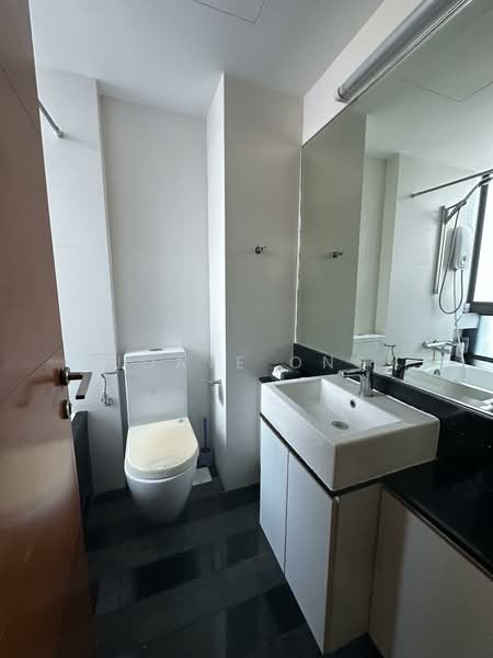 Cadence Light Apartment For Sale at S$ 1,500,000 | PropertyGuru Singapore - Bathroom