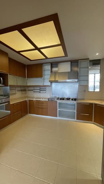 Regency Park, 3 Nathan Road, 4 Bedrooms, 3,650 sqft, Condominium For Rent, by Liana Laminto, 500098159 - Kitchen - PropertyGuru.com.sg