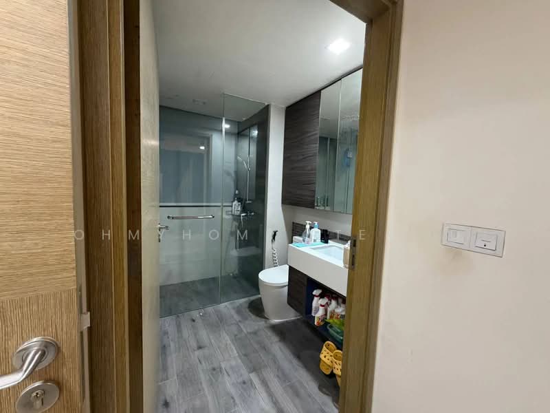 The Terrace Executive Condominium For Sale at S$ 1,599,999 | PropertyGuru Singapore - Bathroom