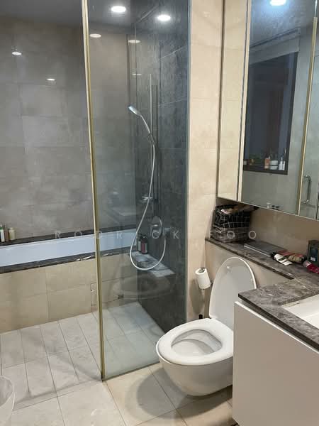 Buckley Classique, 11 Buckley Road, 3 Bedrooms, 1,475 sqft, Condominium For Rent, by Rodrick Foo, 500098184 - Bathroom - PropertyGuru.com.sg