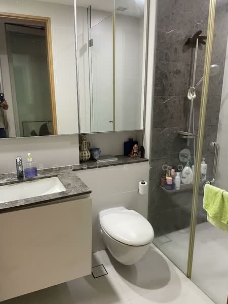 Buckley Classique, 11 Buckley Road, 3 Bedrooms, 1,475 sqft, Condominium For Rent, by Rodrick Foo, 500098184 - Bathroom - PropertyGuru.com.sg