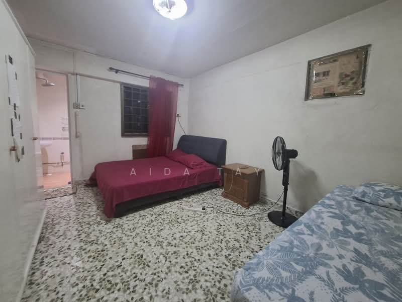 For Rent - 102 Jurong East Street 13