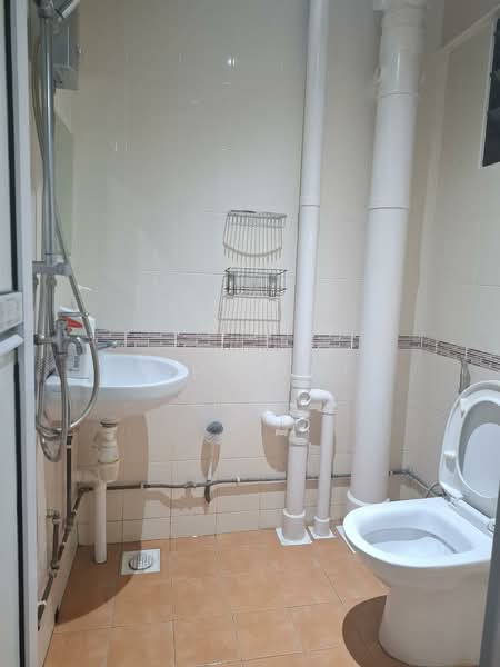 For Rent - 102 Jurong East Street 13