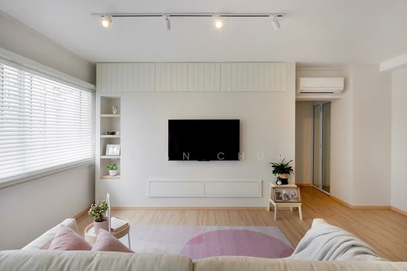 618 Senja Road HDB Flat For Sale at S$ 608,000 | PropertyGuru Singapore - Living Room