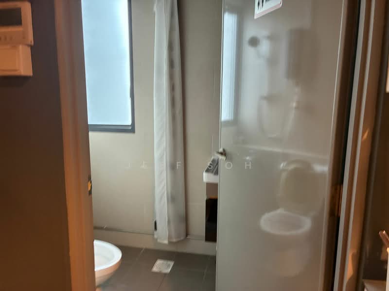 Zervex, 8 Ubi Road 2, 1,173 sqft, Light Industrial (B1) For Rent, by Jeff Soh, 500098229 - Bathroom - CommercialGuru.com.sg