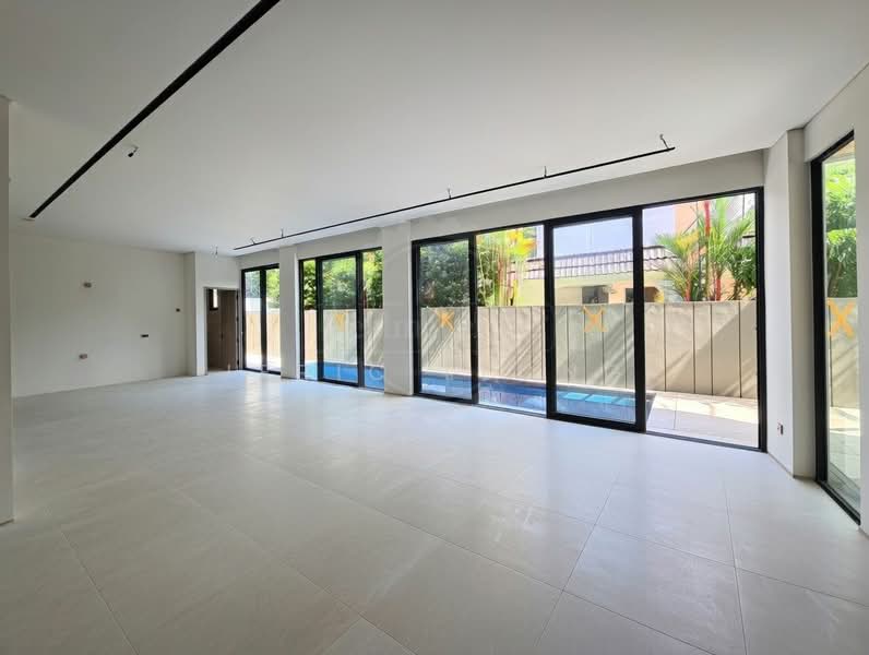 ❤️ DEALMAKERS ✨ D11 | BRAND NEW SEMI-D Semi-Detached House For Sale at S$ 14,880,000 | PropertyGuru Singapore - Living Room