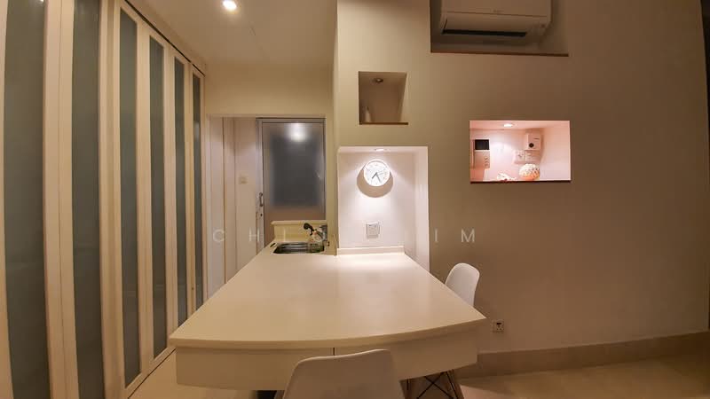 Nineteen Shelford, 19 Shelford Road, 2 Bedrooms, 657 sqft, Condominium For Rent, by Chloe Lim, 500098264 - Kitchen - PropertyGuru.com.sg