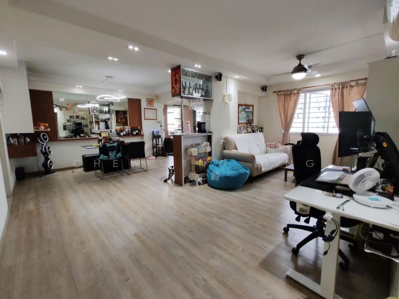 568 Hougang Street 51 HDB Flat For Sale at S$ 799,888 | PropertyGuru Singapore - Living Room