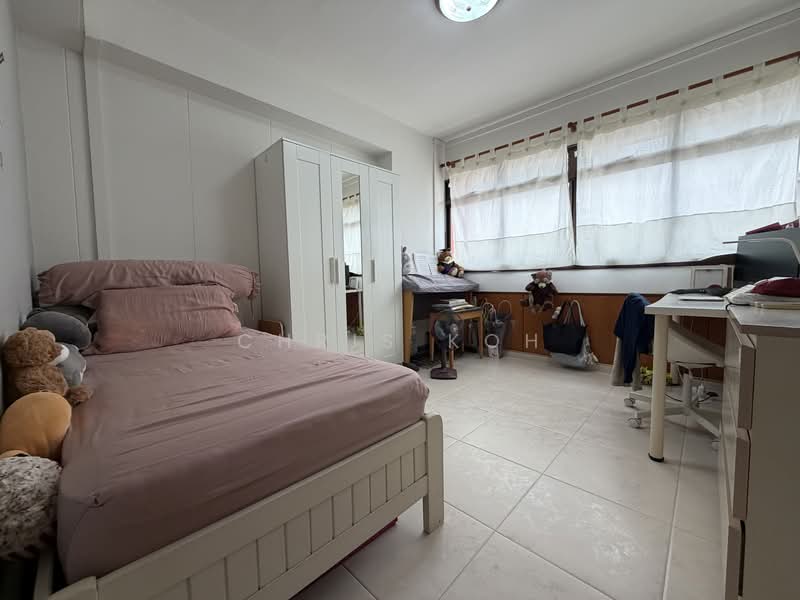 281 Toh Guan Road HDB Flat For Sale at S$ 830,000 | PropertyGuru Singapore - Bedroom