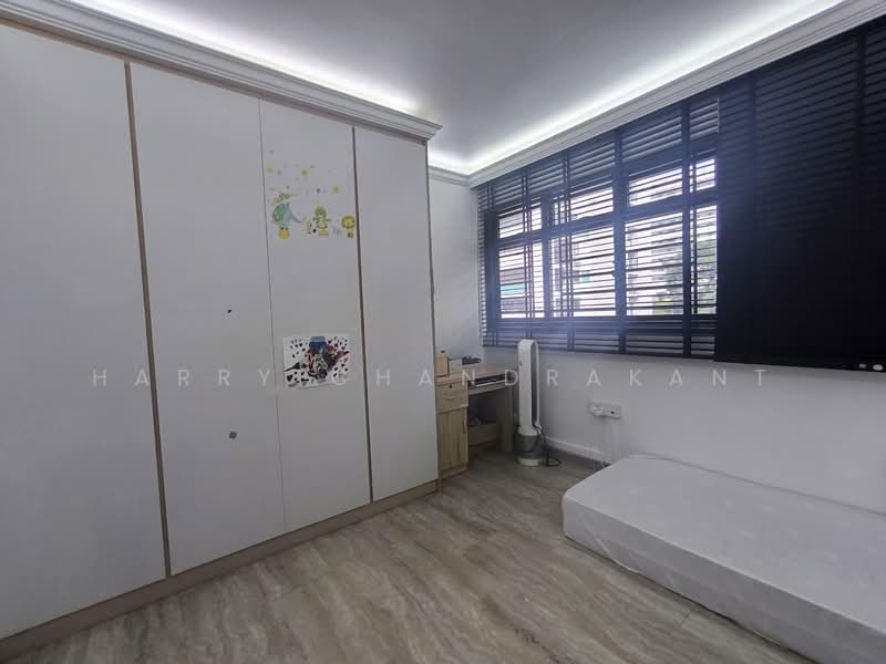53 Geylang Bahru HDB Flat For Sale at S$ 768,000 | PropertyGuru Singapore - Bedroom