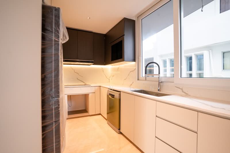 BRAND NEW CORNER TERRACE/D15/1KM TAO NAN Corner Terrace For Sale at S$ 8,980,000 | PropertyGuru Singapore - Kitchen