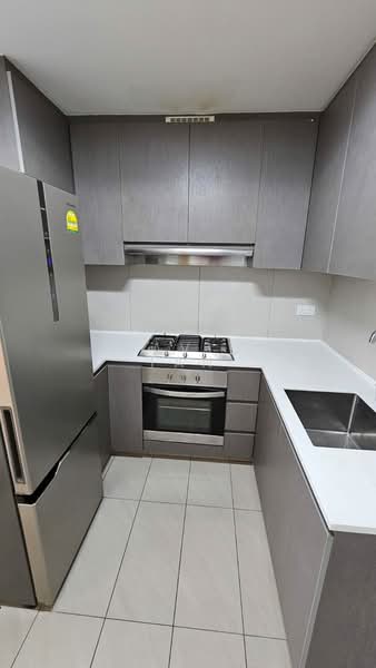 FLO Residence, 3 Punggol Field Walk, 3 Bedrooms, 1,012 sqft, Condominium For Rent, by David Tan, 500098305 - Kitchen - PropertyGuru.com.sg