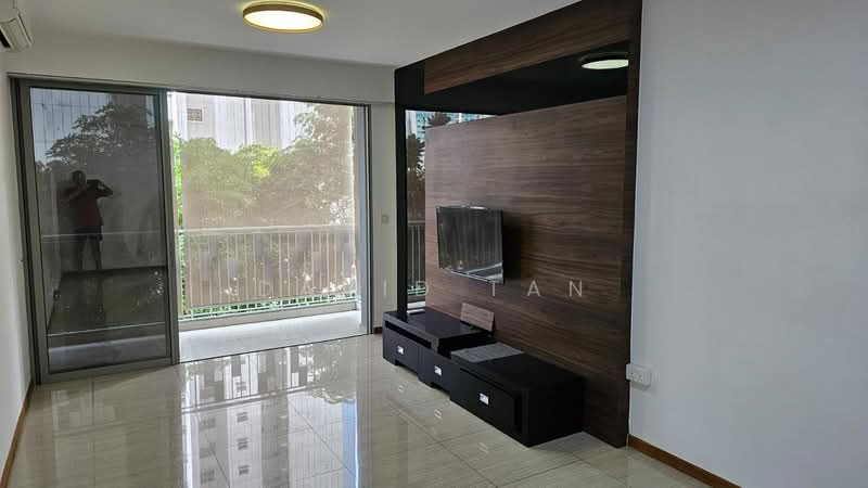 FLO Residence, 3 Punggol Field Walk, 3 Bedrooms, 1,012 sqft, Condominium For Rent, by David Tan, 500098305 - Living Room - PropertyGuru.com.sg