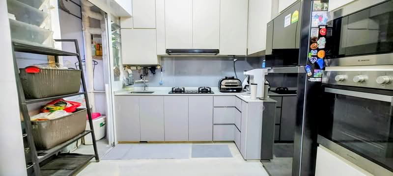 618A Tampines Street 61 HDB Flat For Sale at S$ 799,000 | PropertyGuru Singapore - Kitchen