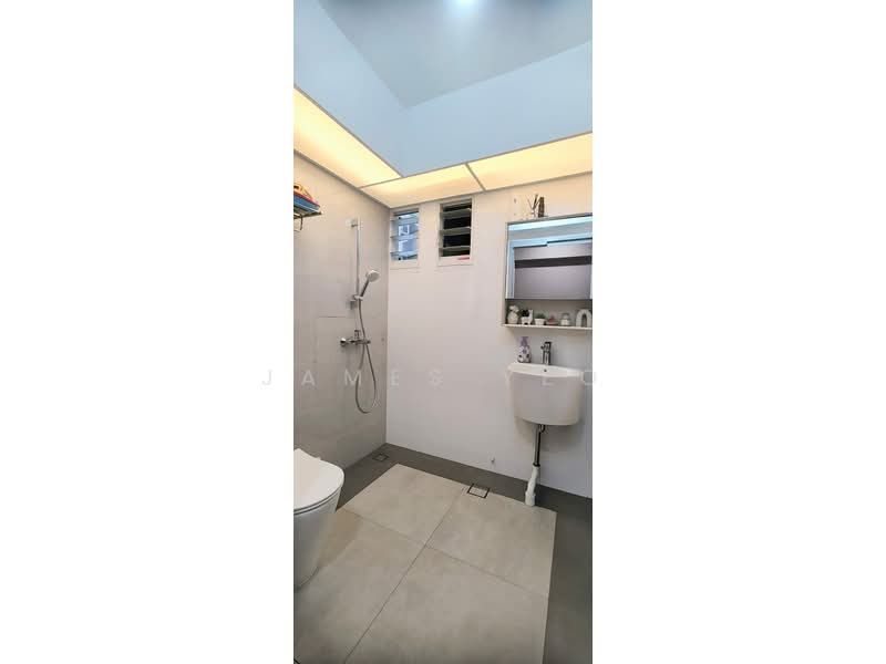618A Tampines Street 61 HDB Flat For Sale at S$ 799,000 | PropertyGuru Singapore - Bathroom