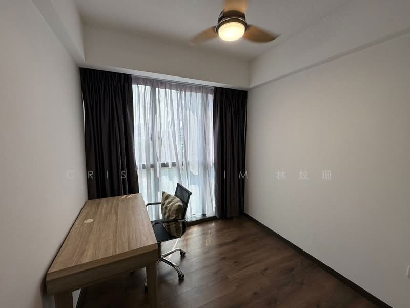 Lake Grande Condominium For Sale at S$ 1,490,000 | PropertyGuru Singapore - Study