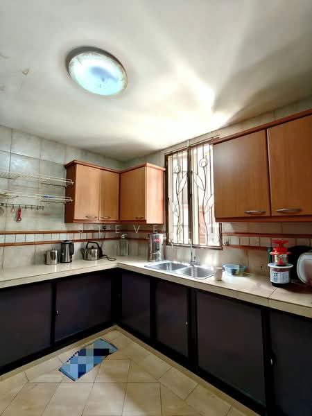 Tai Keng Gardens Terraced House For Sale at S$ 3,400,000 | PropertyGuru Singapore - Kitchen