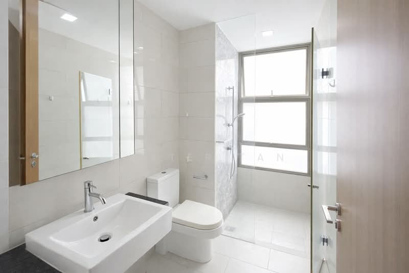 The Seafront on Meyer Condominium For Sale at S$ 4,300,000 | PropertyGuru Singapore - Bathroom