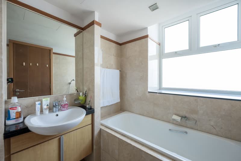 Changi Rise Condo Condominium For Sale at S$ 1,750,000 | PropertyGuru Singapore - Master Bathroom