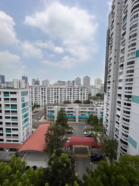 227 Jurong East Street 21 HDB Flat For Sale at S$ 700,000 | PropertyGuru Singapore - Exterior