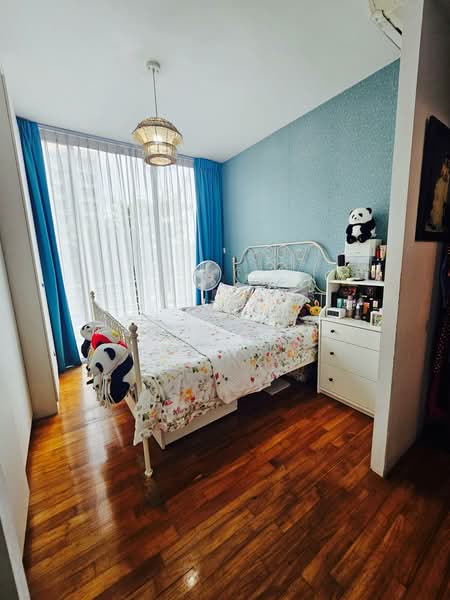 Grandeur 8 Condominium For Sale at S$ 1,550,000 | PropertyGuru Singapore - Bedroom