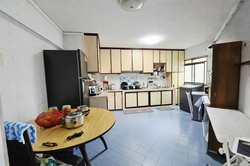 256 Compassvale Road, 256 Compassvale Road, 3 Bedrooms, 1,248 sqft, HDB Flat For Sale, by Kumar N, 500098372 - Kitchen - PropertyGuru.com.sg