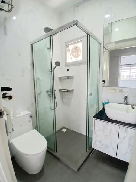 811A Choa Chu Kang Avenue 7, 811A Choa Chu Kang Avenue 7, Room Rental, 100 sqft, HDB Flat For Rent, by Yvonne See, 500098390 - Bathroom - PropertyGuru.com.sg