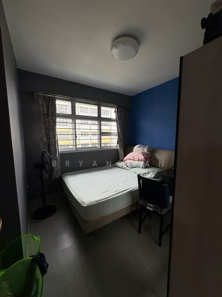 443D Bukit Batok West Avenue 8 HDB Flat For Sale at S$ 530,000 | PropertyGuru Singapore - Bedroom