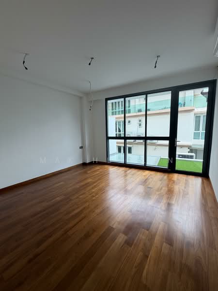 Brand New Freehold 3.5 Storey Inter-Terrace with Private Lift & Mezzanine in Kovan Estate Terraced House For Sale at S$ 6,500,000 | PropertyGuru Singapore - Interior