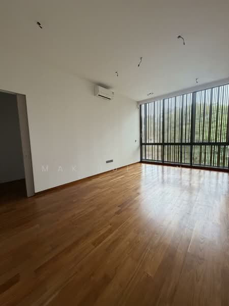 Brand New Freehold 3.5 Storey Inter-Terrace with Private Lift & Mezzanine in Kovan Estate Terraced House For Sale at S$ 6,500,000 | PropertyGuru Singapore - Interior