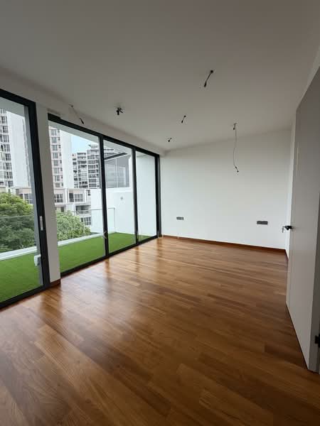 Brand New Freehold 3.5 Storey Inter-Terrace with Private Lift & Mezzanine in Kovan Estate Terraced House For Sale at S$ 6,500,000 | PropertyGuru Singapore - Balcony